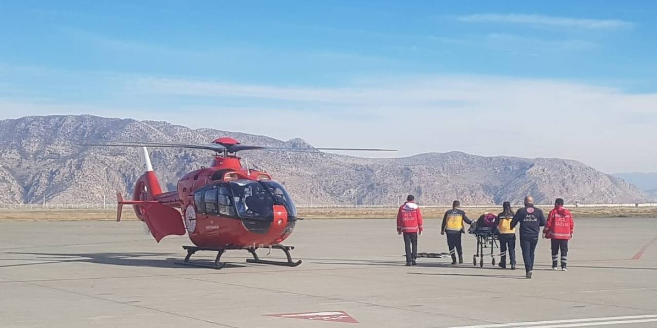 Safra Kesesi Rahatsızlığı Olan Kadın Ambulans Helikopterle Van’a Sevk Edildi