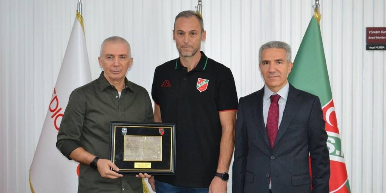 Karşıyaka Medical Point’te Gökhan Öner, Galibiyetle Başladı