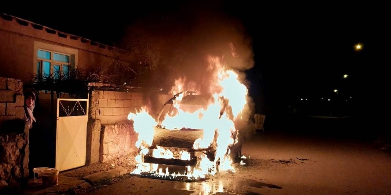 Tercan’da Yanan Araç Pert Oldu