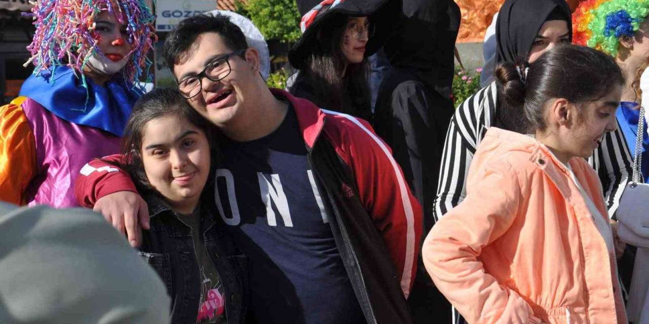 Gazipaşa’da Engelli Bireyler İçin Yürdüler