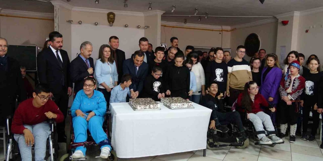 Vali Öksüz: “Engellilik Bir Sağlık Sorunu Değil”