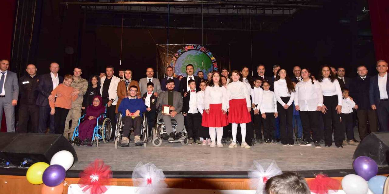 Ahlat’ta ‘3 Aralık Dünya Engelliler Günü’ Kutlandı