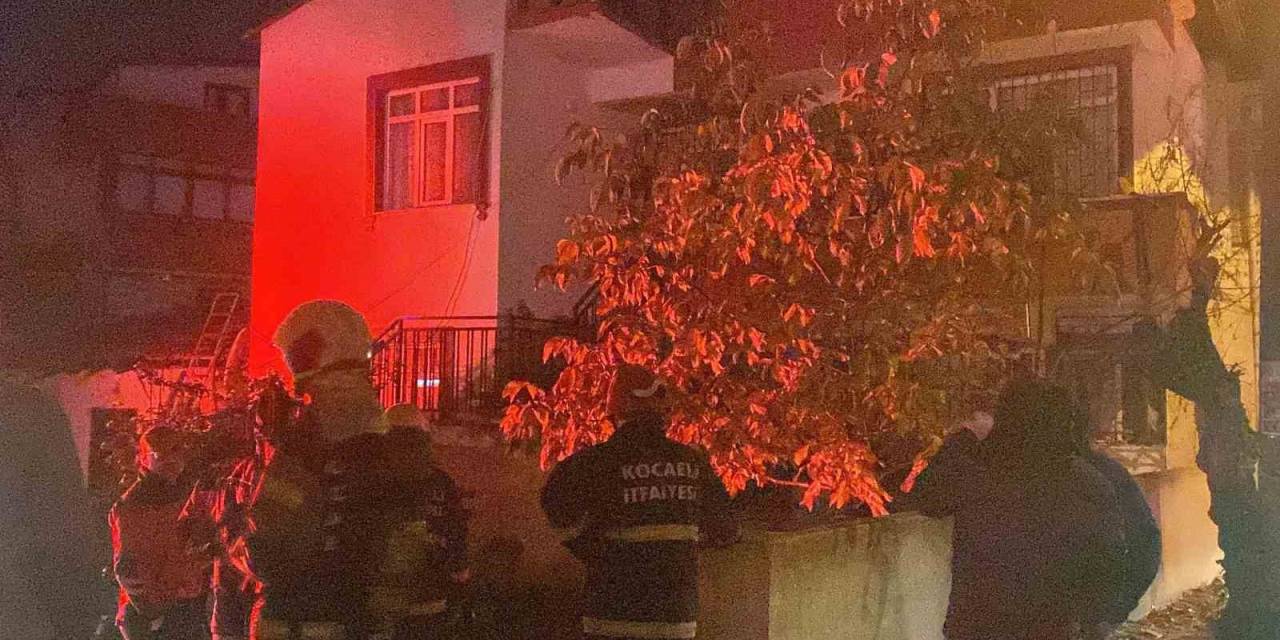Kocaeli’de Korkutan Baca Yangını