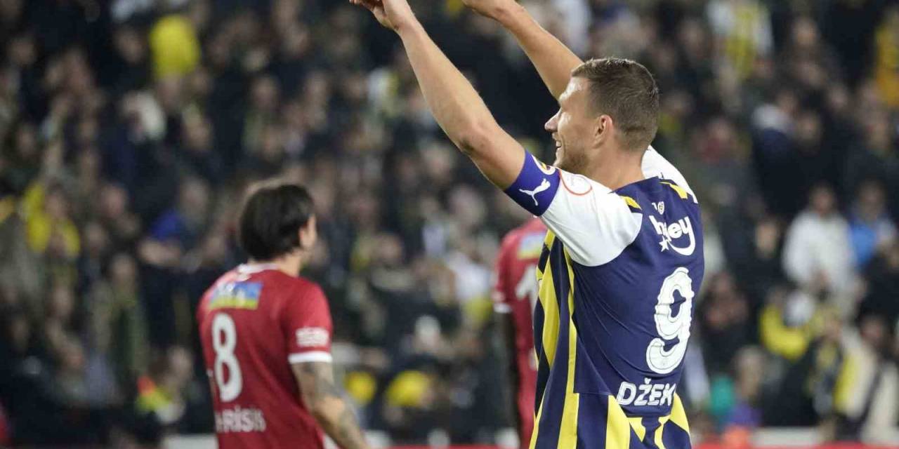 Edin Dzeko, 14. Golüne Ulaştı