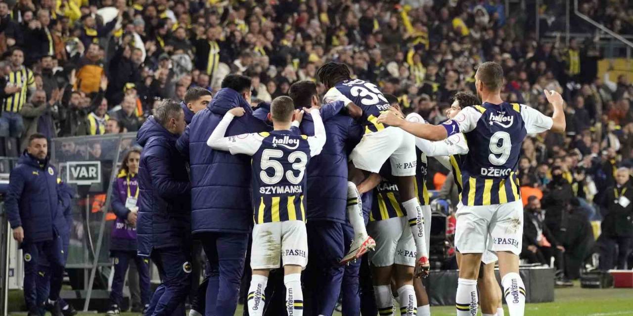 Fenerbahçe, 4 Golle Liderliğini Sürdürdü