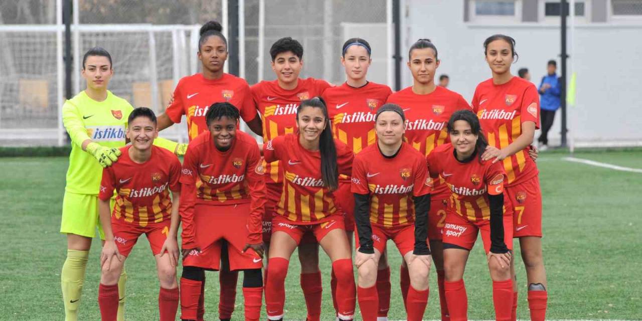 Kadınlar 1. Lig: Kayseri Kadın Fk: 3 - Şırnak Belediyespor: 1