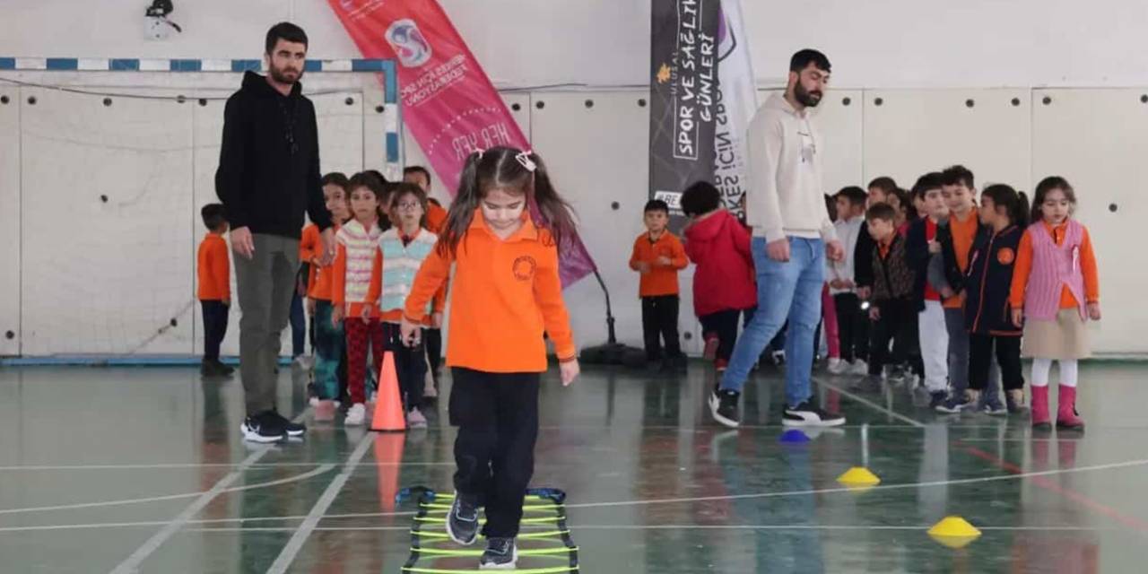 Karaman’da “Eğlenceli Çocuk Atletizm Oyunları” Devam Ediyor