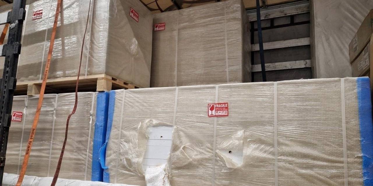 Panel Kapılara Gizlenen 72 Bin 700 Kutu Sigara Yakalandı
