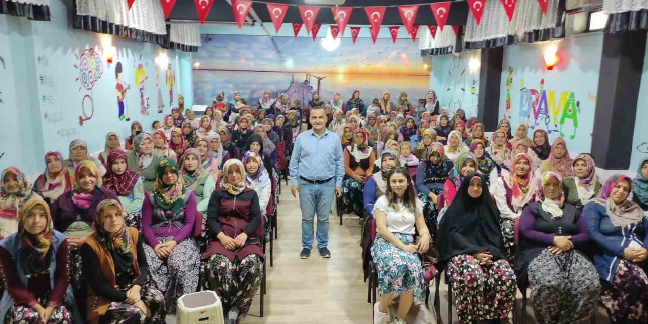 Aile Okulu Ve Gençlik Okulu’ Seminerleri Sürüyor