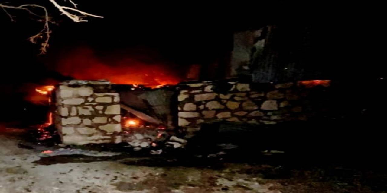 Tunceli’de Depoda Korkutan Yangın