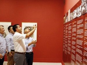 Aks’de Picasso Ve Ara Güler Sergisi Açıldı