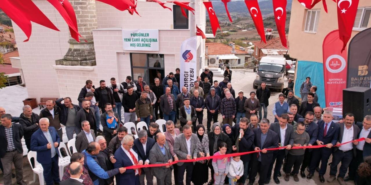 Hayırseverlik Örneği Pürsünler Cami İbadete Açıldı