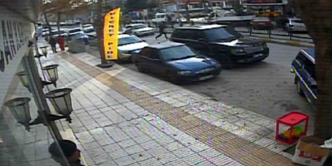 Silahlı Saldırının Güvenlik Görüntüleri Ortaya Çıktı