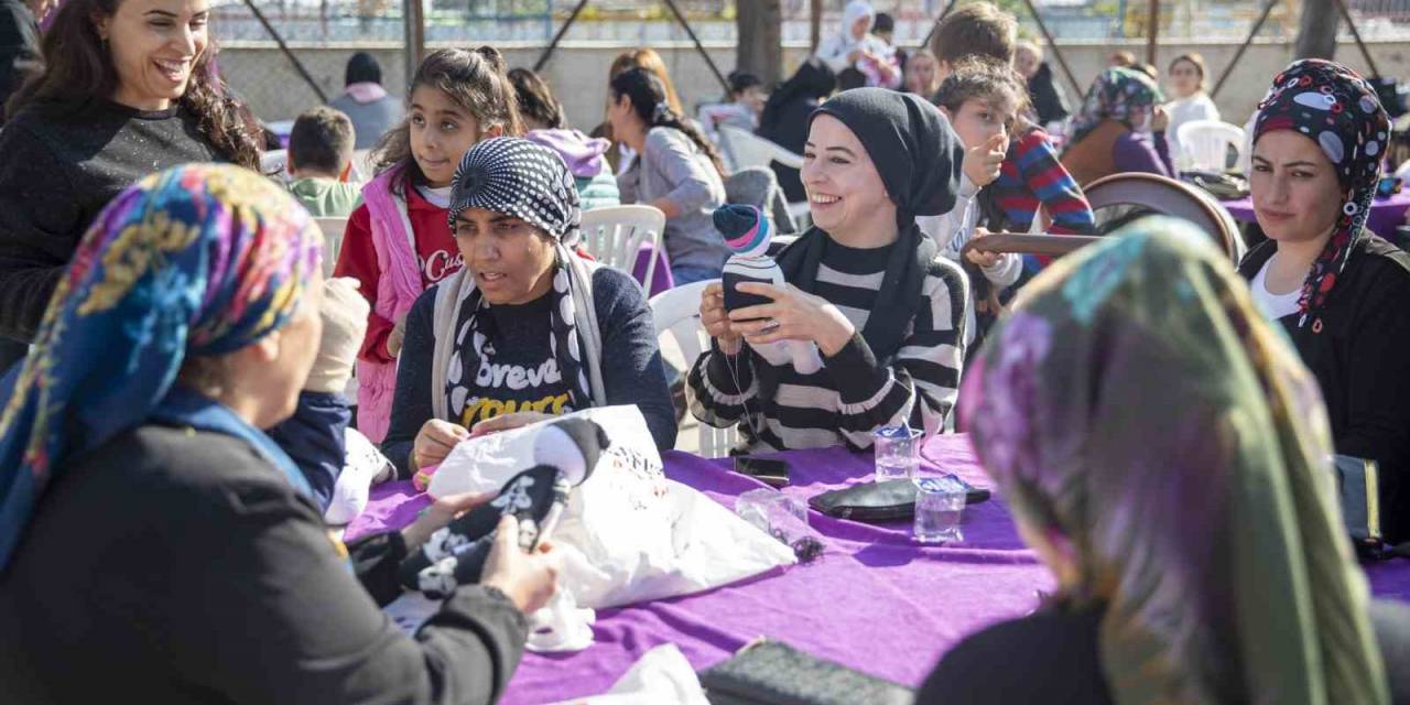 Mersin Büyükşehir Belediyesinin Gönüllüleri, Gönüllere Dokunuyor