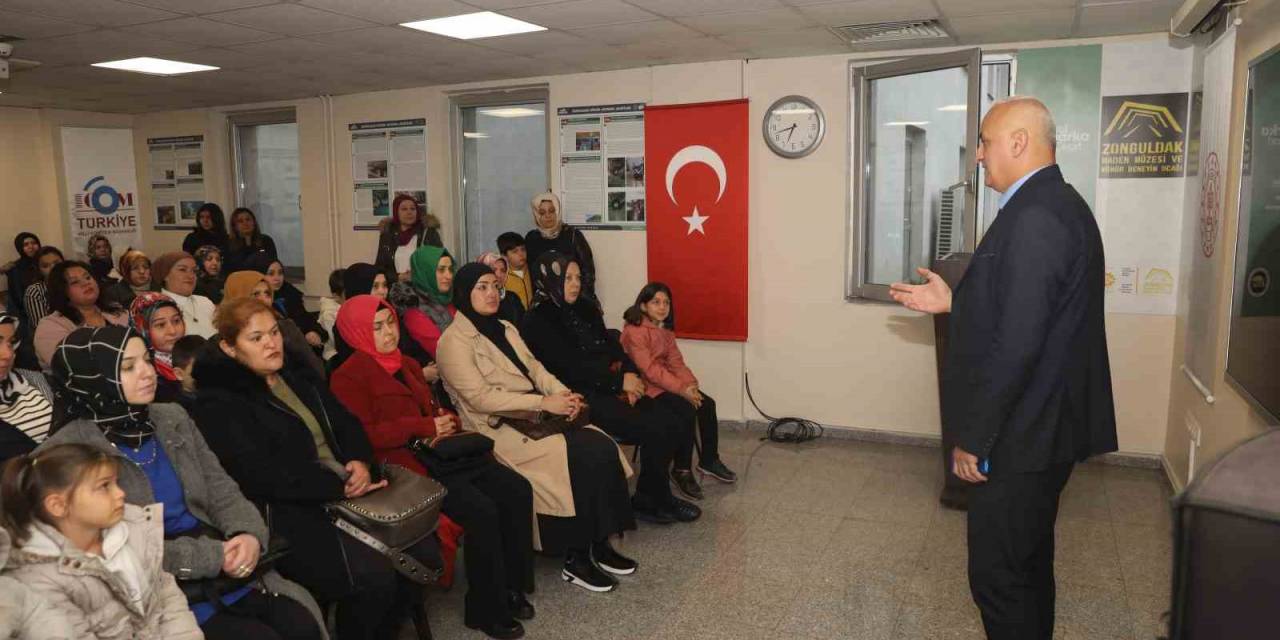 Maden Ocağında Duygu Dolu Anlar