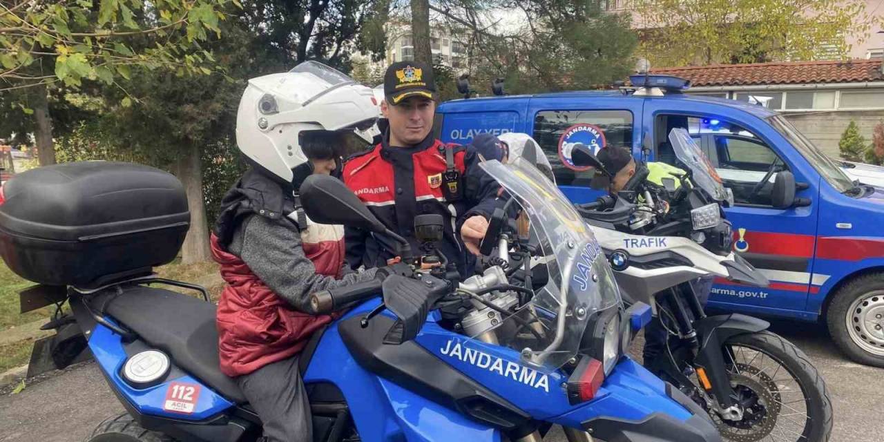 Öğrencilere Jandarmayı Tanıttılar