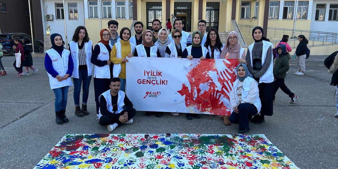 Deprem Bölgesine Anlamlı Destek