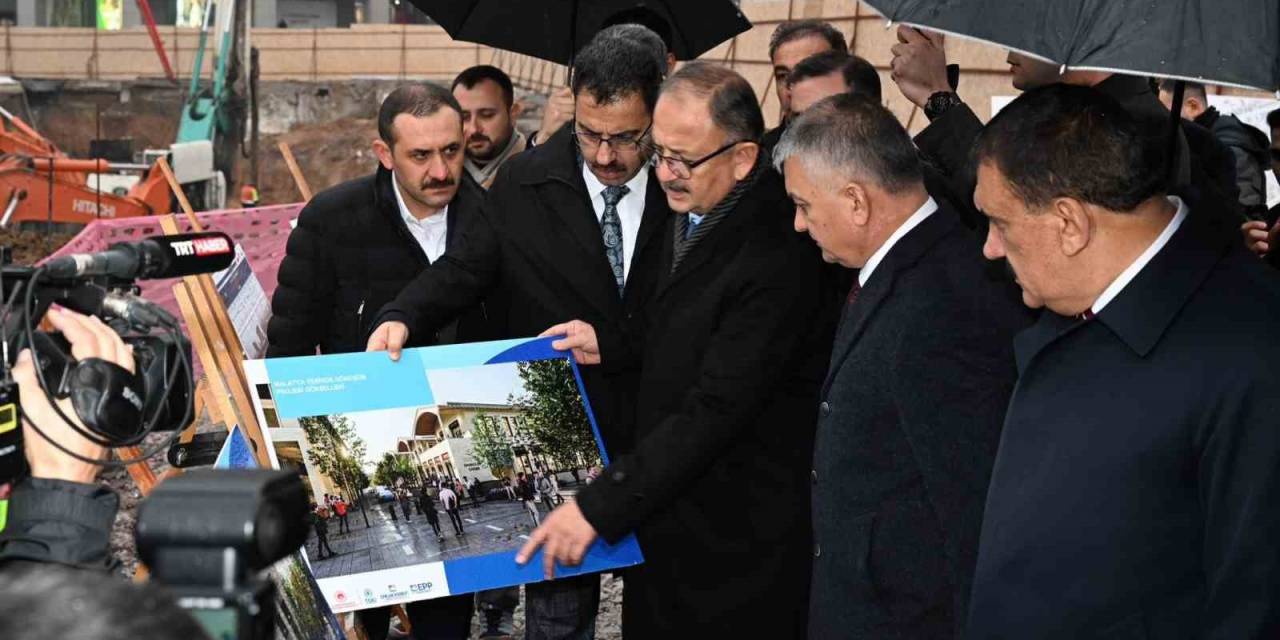 Bakan Özhaseki, Malatya’da Çarşı Merkezi Projesini Yerinde İnceledi