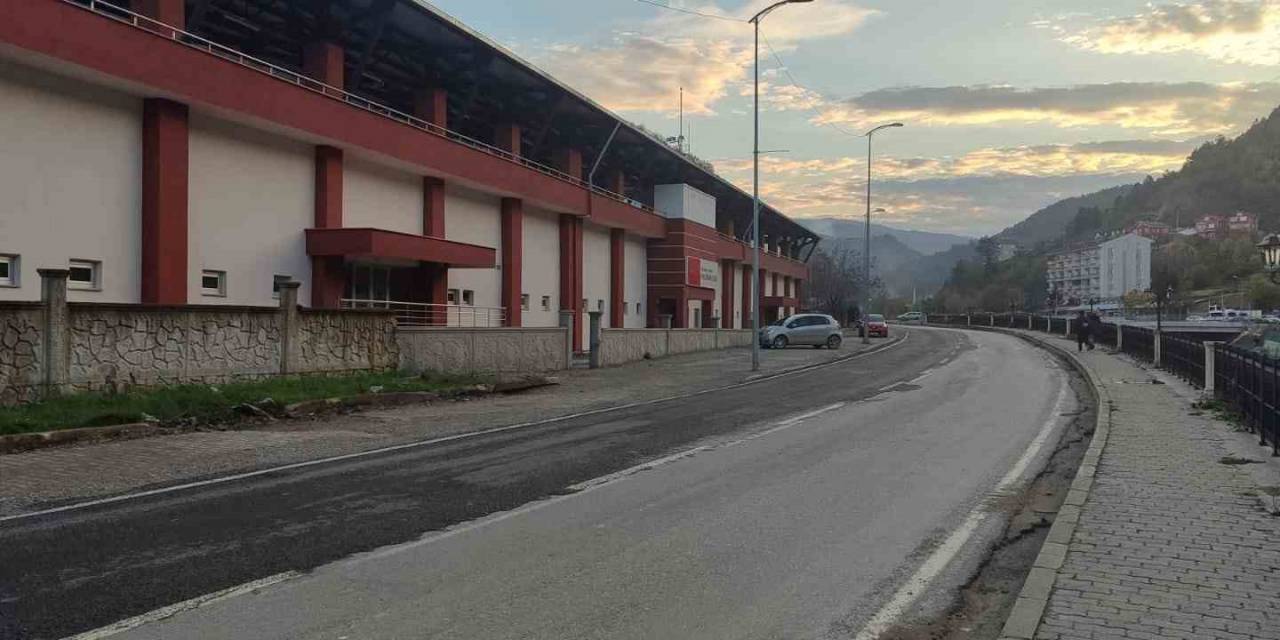 Otomobilin Çarptığı Çocuk Yaralandı