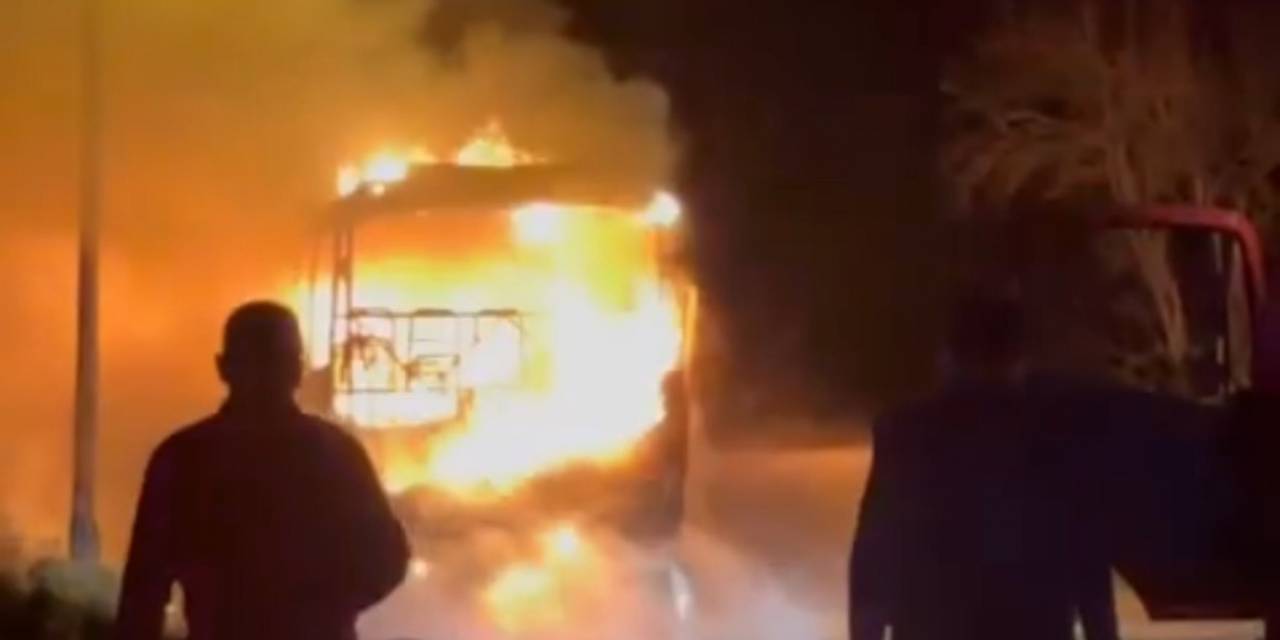 İşçi Servisi Alev Topuna Döndü