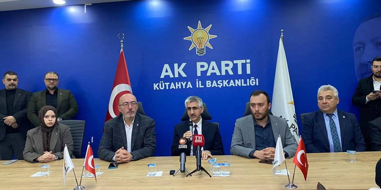 Bakan Yardımcısı Nazif Yılmaz, Ak Parti Kütahya İl Başkanlığını Ziyaret Etti