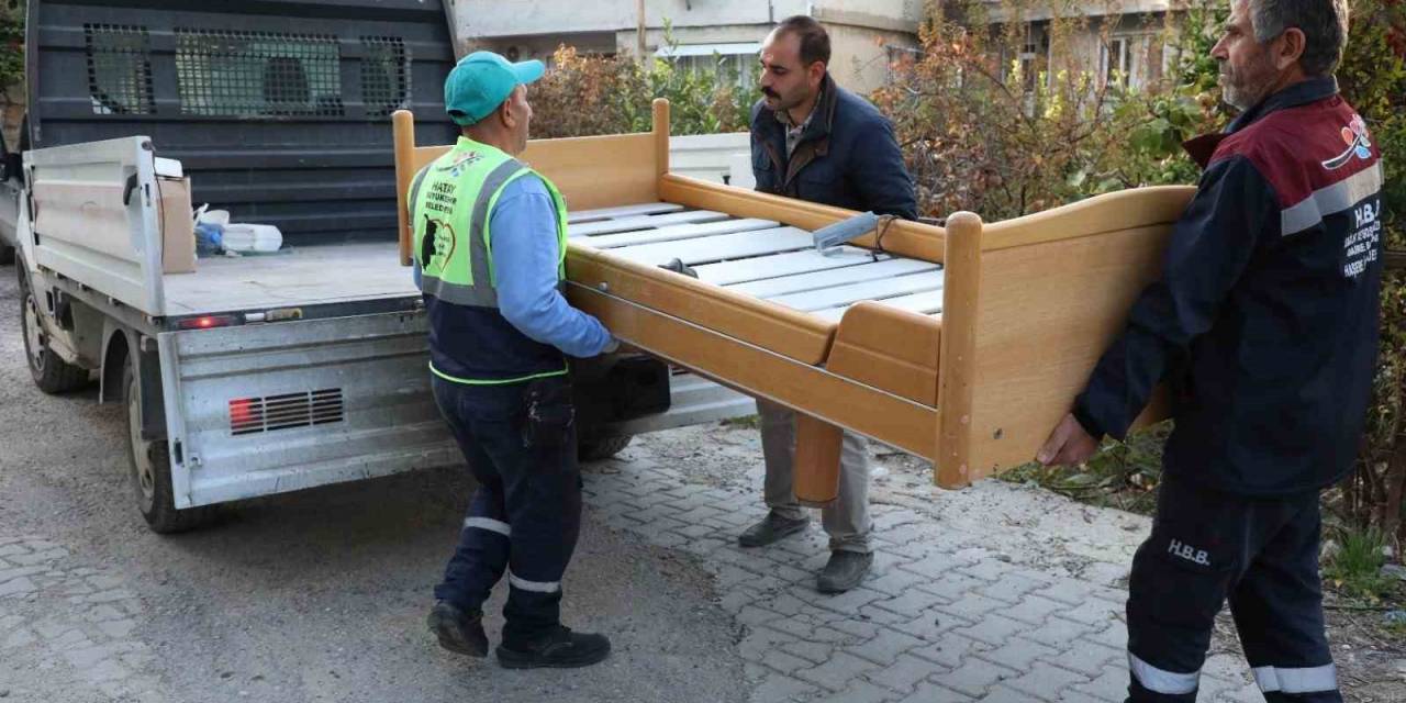 Hatay Büyükşehir Belediyesi Hasta Ve Engelli Vatandaşların Yanında