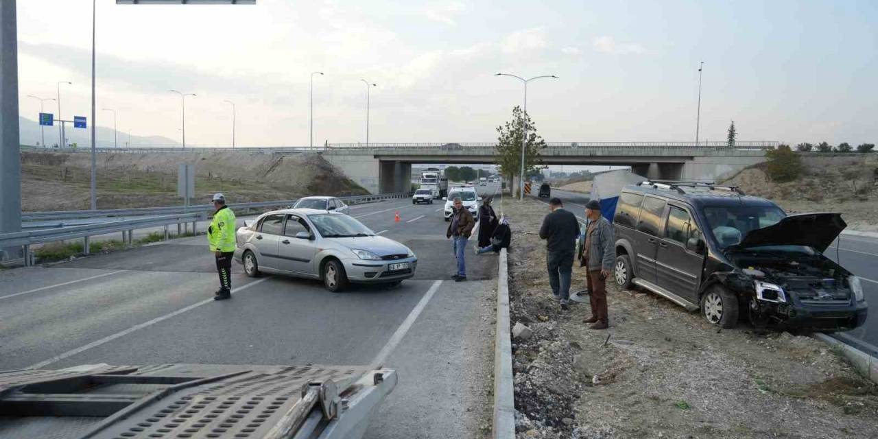 Takip Mesafesine Uymayan Sürücüler Zincirleme Kazaya Neden Oldu