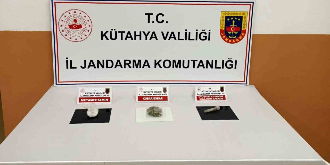 Kütahya’da Aracında Uyuşturucu Madde Ele Geçirilen Şüpheli Tutuklandı