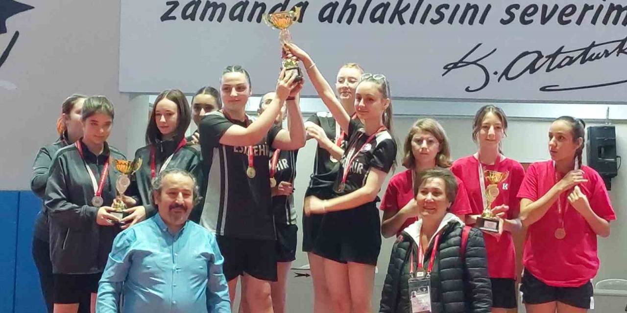 Gazi Mustafa Kemal Anadolu Lisesi Eskişehir Şampiyonu Oldu