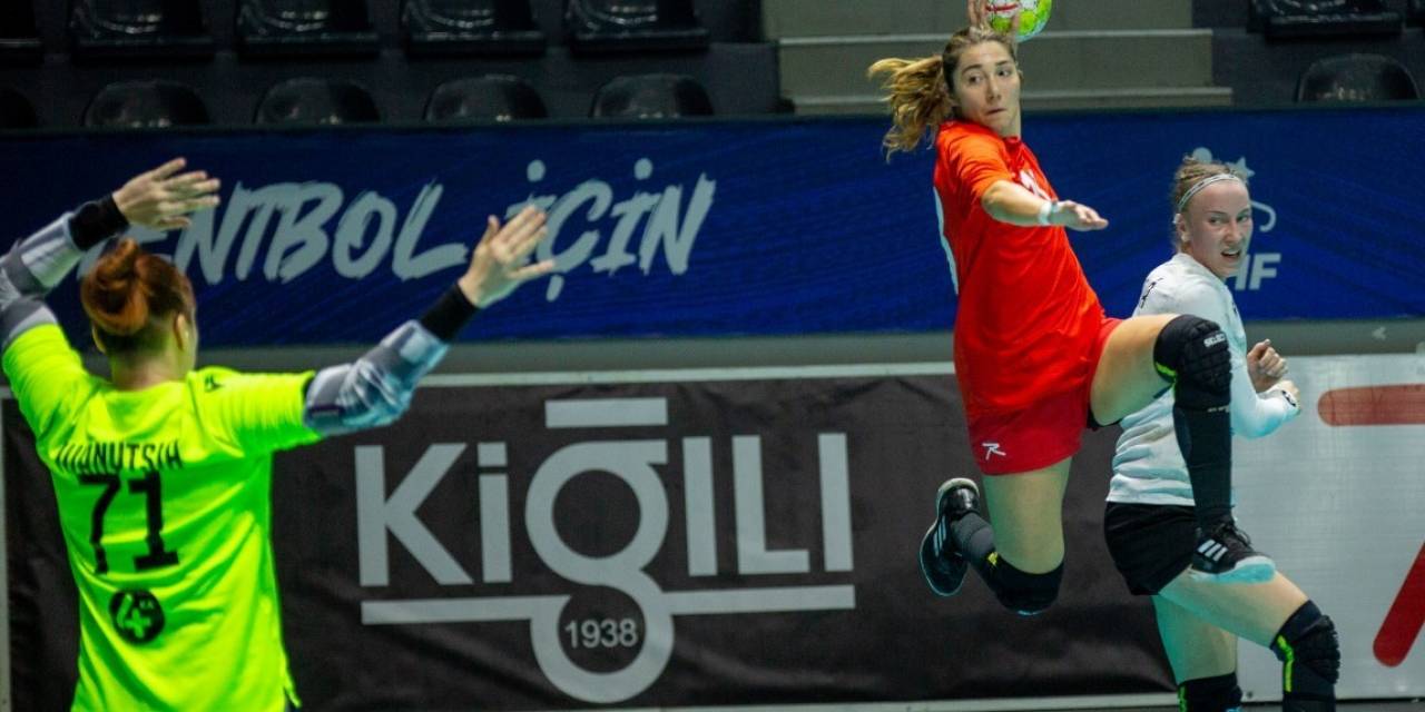 A Milli Kadın Hentbol Takımı, Slovakya’yı 29-27 Mağlup Etti