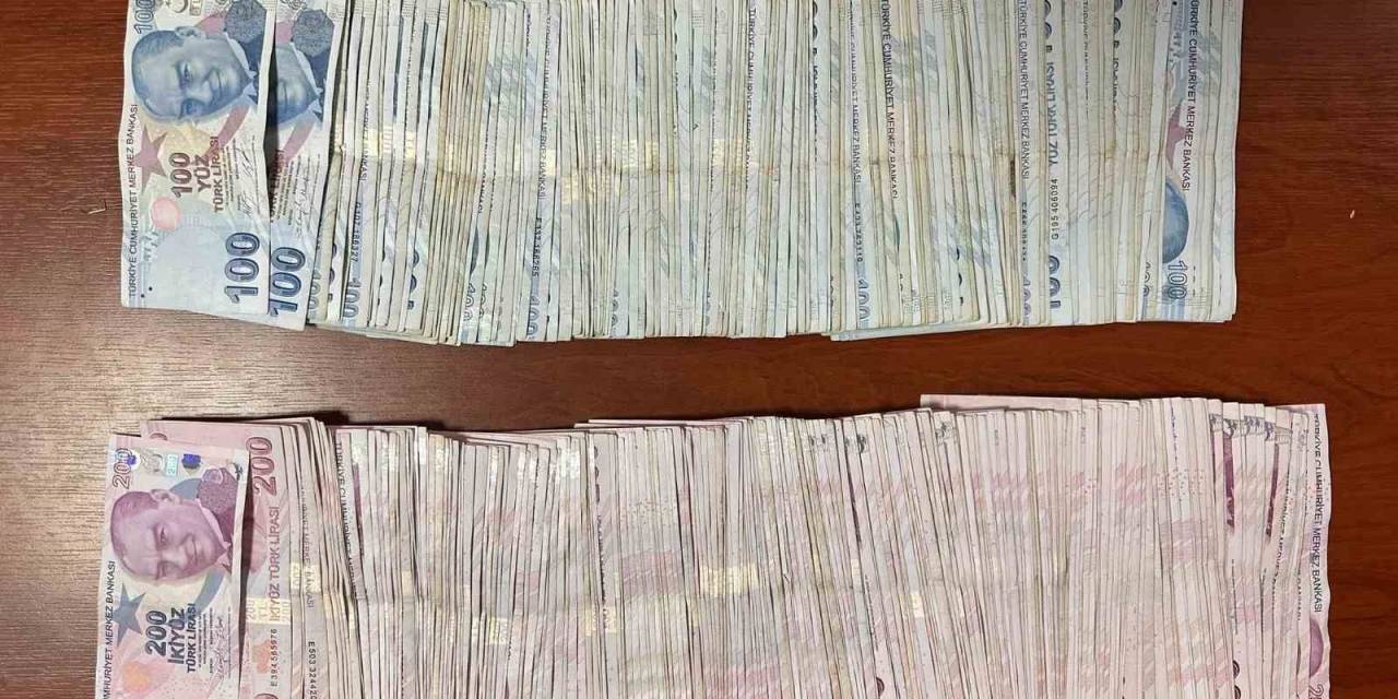 Bağcılar’da İş Yerinden 75 Bin 850 Tl Çalan Hırsız Kamerada