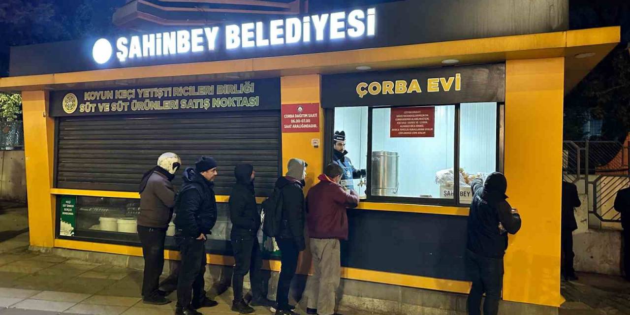 Şahinbey’de Her Gün 14 Bin Kişiye Çorba İkramı