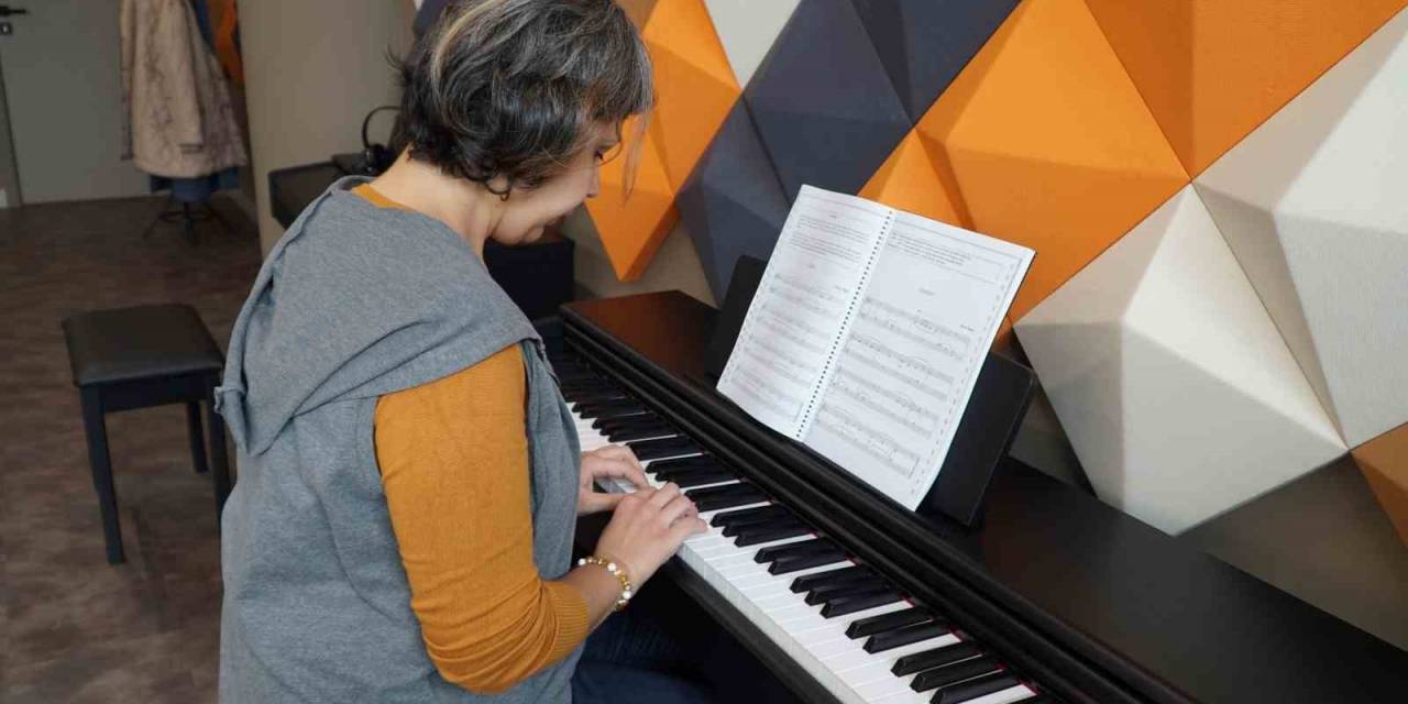 D.t. Şehitkamil Sahnesi Sanat Merkezi’nde Eğitimler Başladı