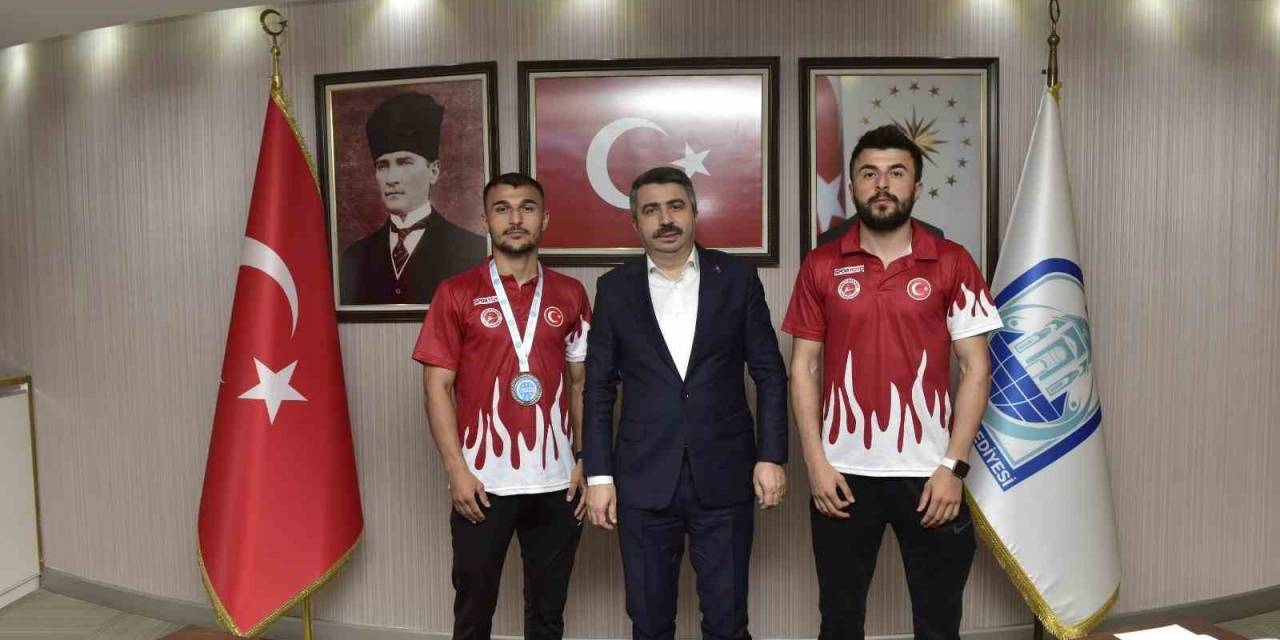 Başkan Yılmaz, Şampiyonları Ağırladı