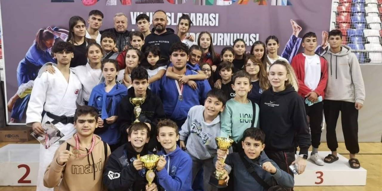 Yunusemreli Judocular Zonguldak’ta Şampiyon Oldu