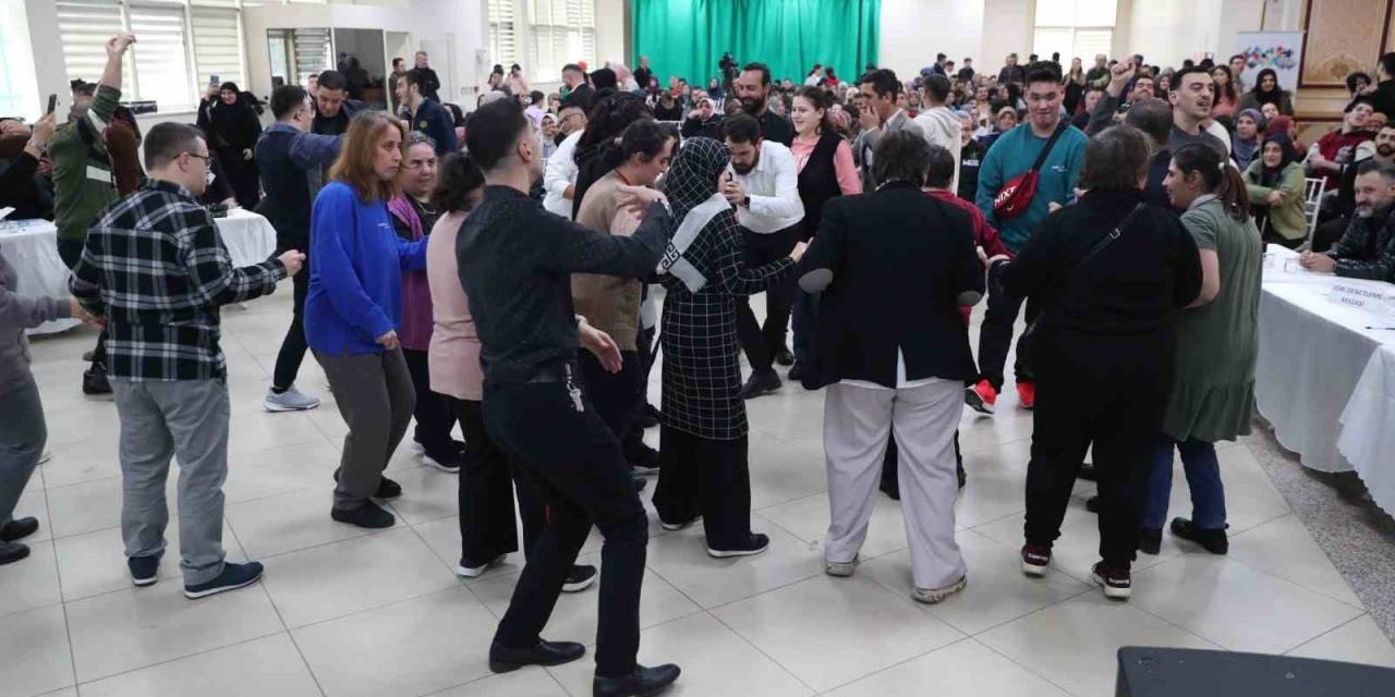 Bağcılar’da Dünya Şampiyonu Kuaförler Engelliler İçin Yarıştı