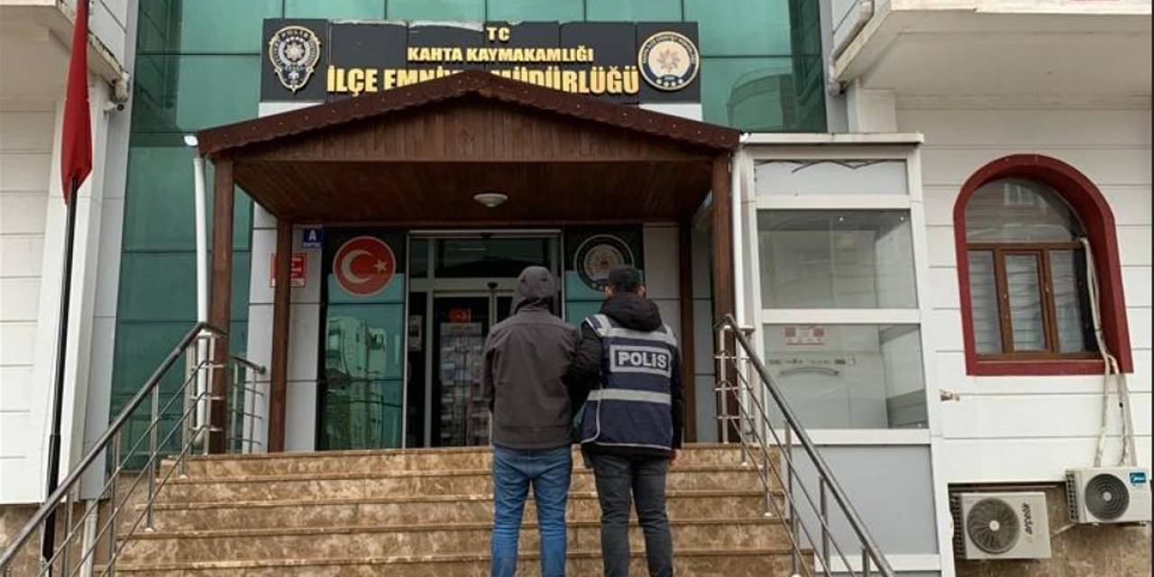 5 Suçtan Aranan Ve 19 Yıl Hapis Cezası Olan Şahıs Yakalandı