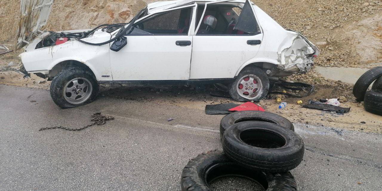 Takla Atan Otomobilde Sürücü Burnu Bile Kanamadan Kurtuldu