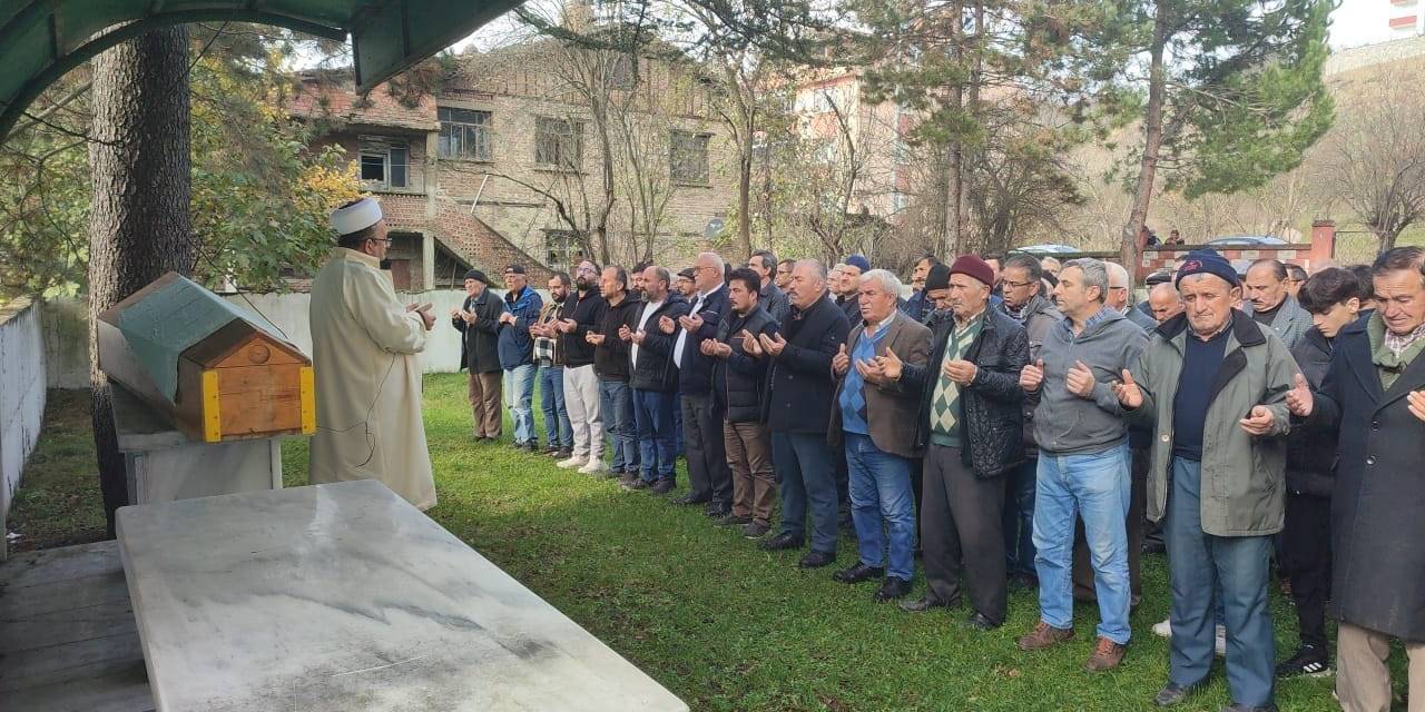 Dere Kenarında Ölü Bulundu