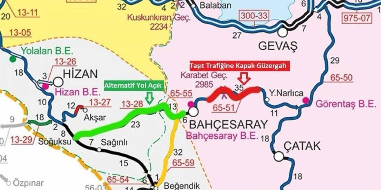 Bahçesaray Yolu Kar Yağışı Nedeniyle Trafiğe Kapatıldı