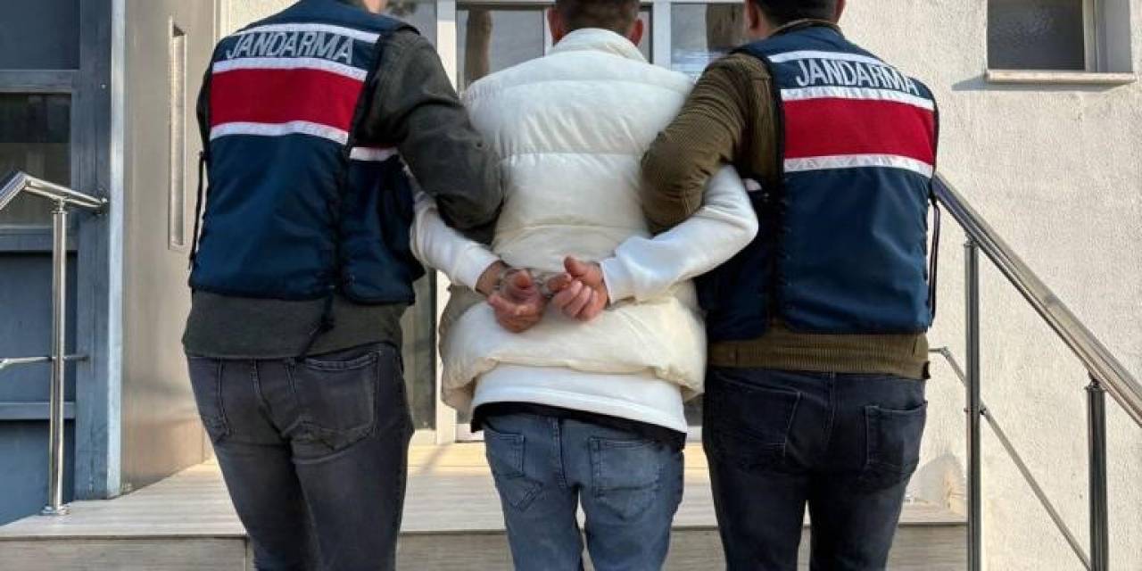 Jandarma 14 Yıl Hapis Cezası İle Aranan Şahsı Yakaladı