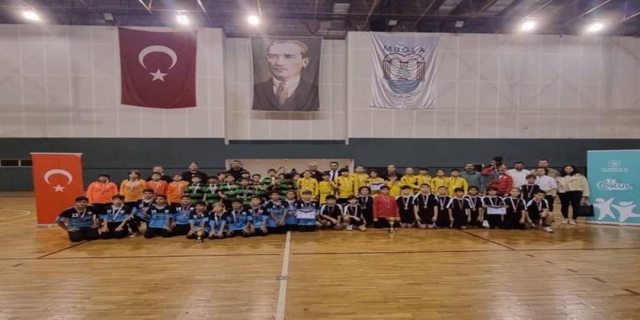 Köyceğizli Sporcular Küçük Erkekler Hentbol İl Birincisi Oldu