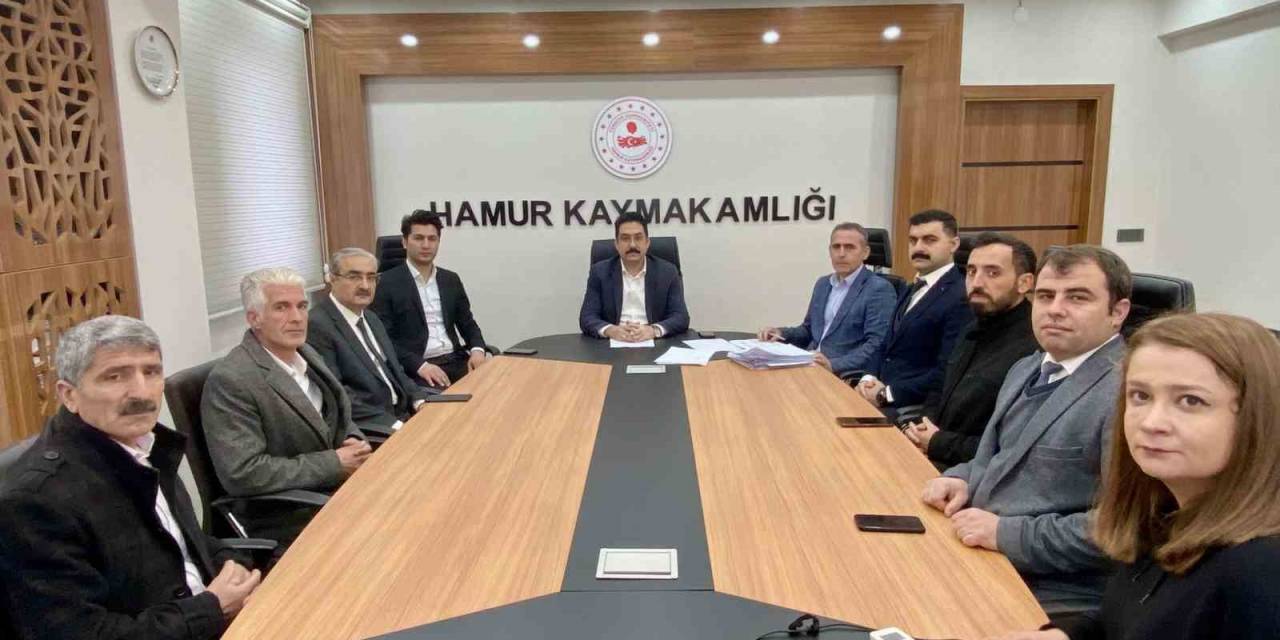 Hamur Kaymakamı Yıldırım, Servis Sürücülerini Dinledi
