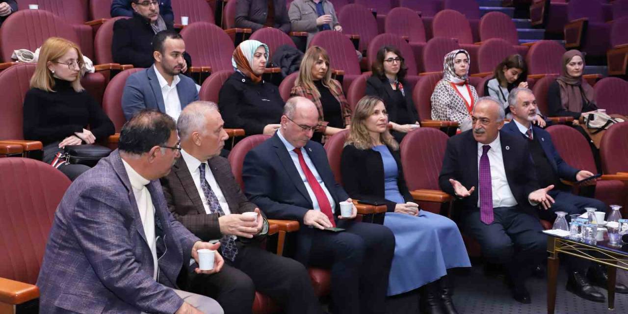 Atatürk Üniversitesi’nde Akademik İzleme Ve Değerlendirme Toplantıları