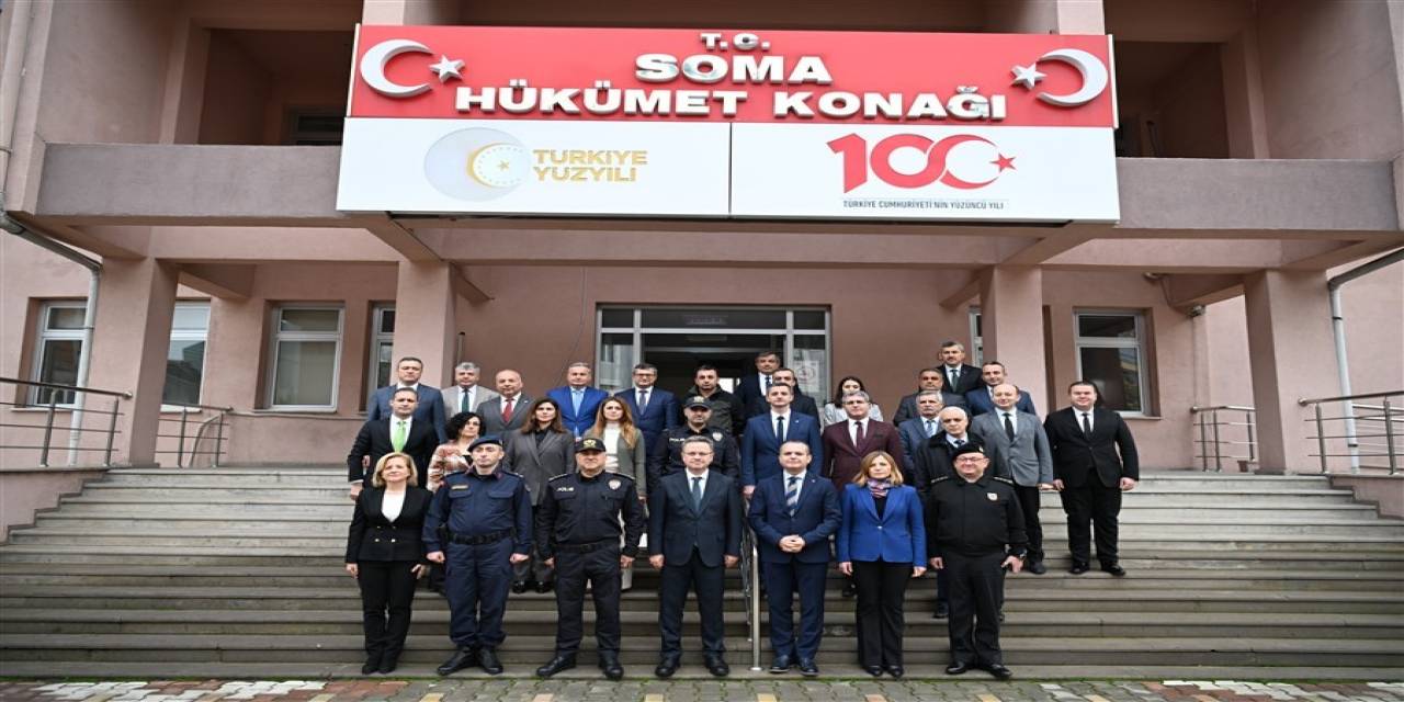 Vali Ünlü Soma’da Temaslarda Bulundu