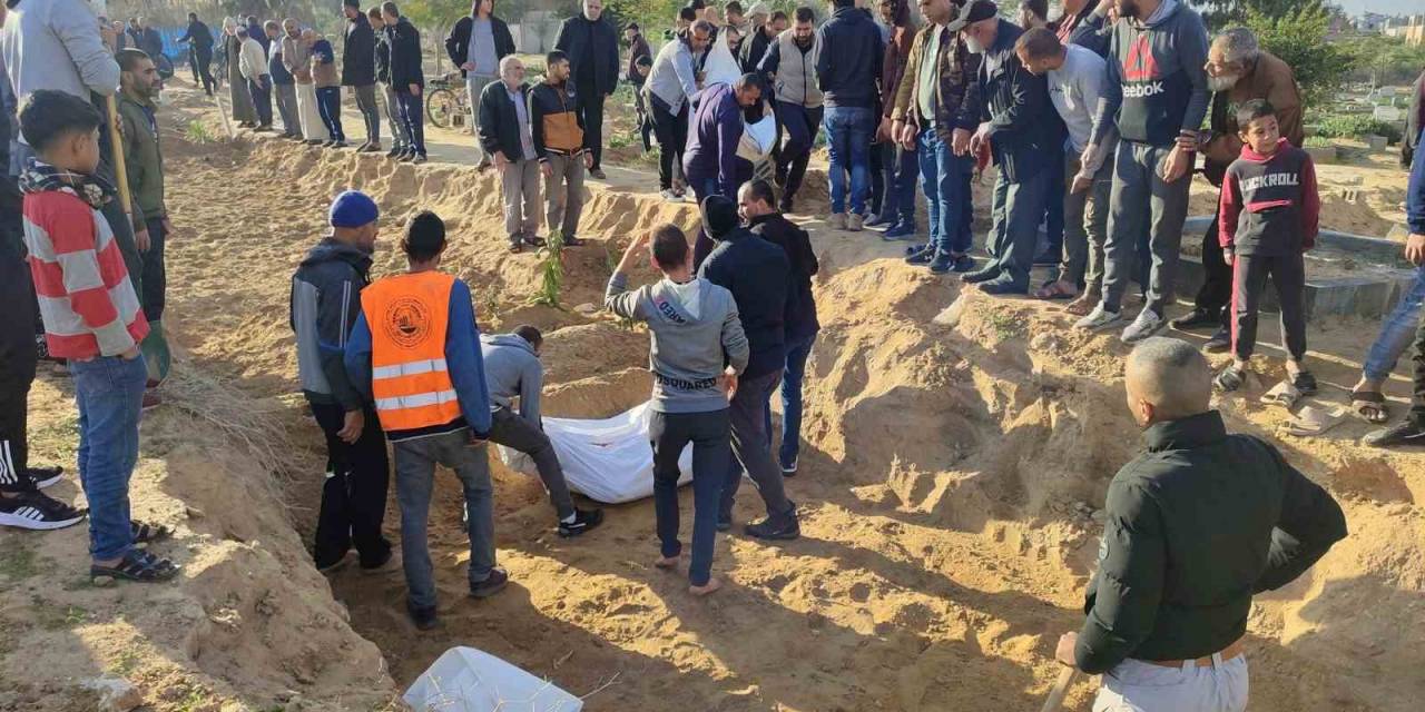 İsrail Gazze’de Mülteci Kamplarını Vurdu: 23 Ölü