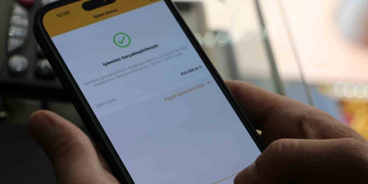 İnsanlık Ölmemiş Dedirten Olay: Hesabına Yanlışlıkla Yatan 450 Bin Tl’yi İade Etti