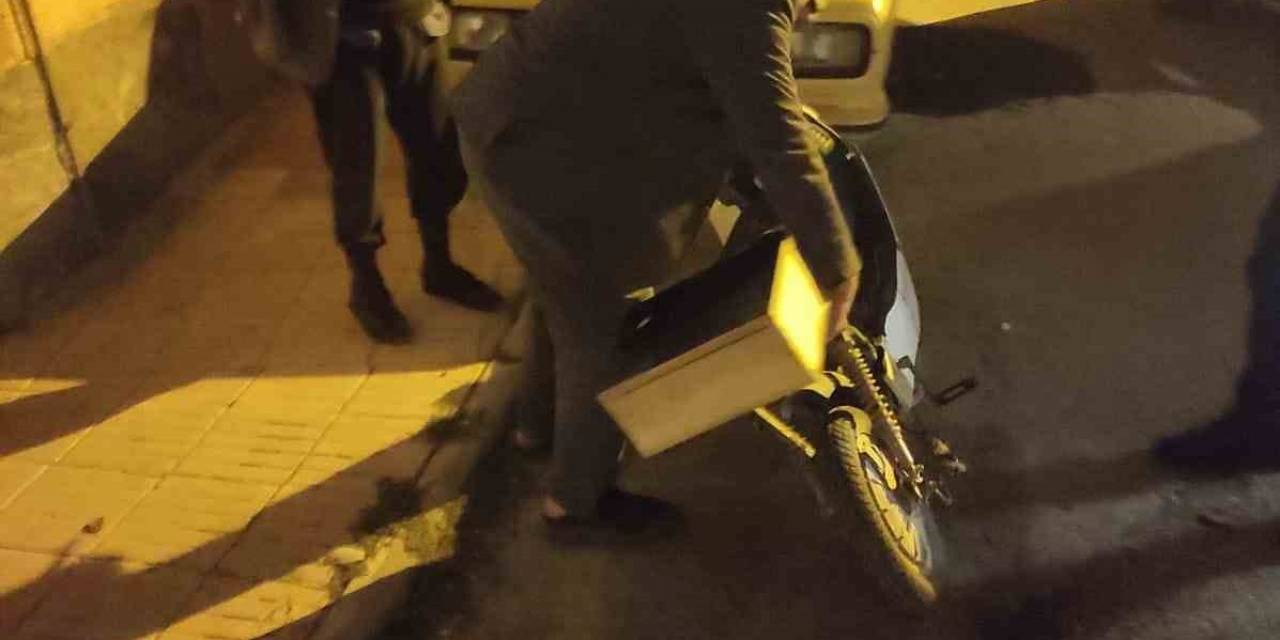 Yakalanacaklarını Anlayınca Çaldıkları Motosikleti Bırakıp Kaçtılar