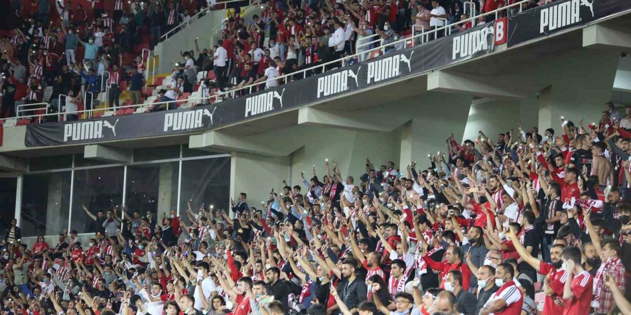 Sivasspor - Galatasaray Maçının Biletleri Satışa Çıktı