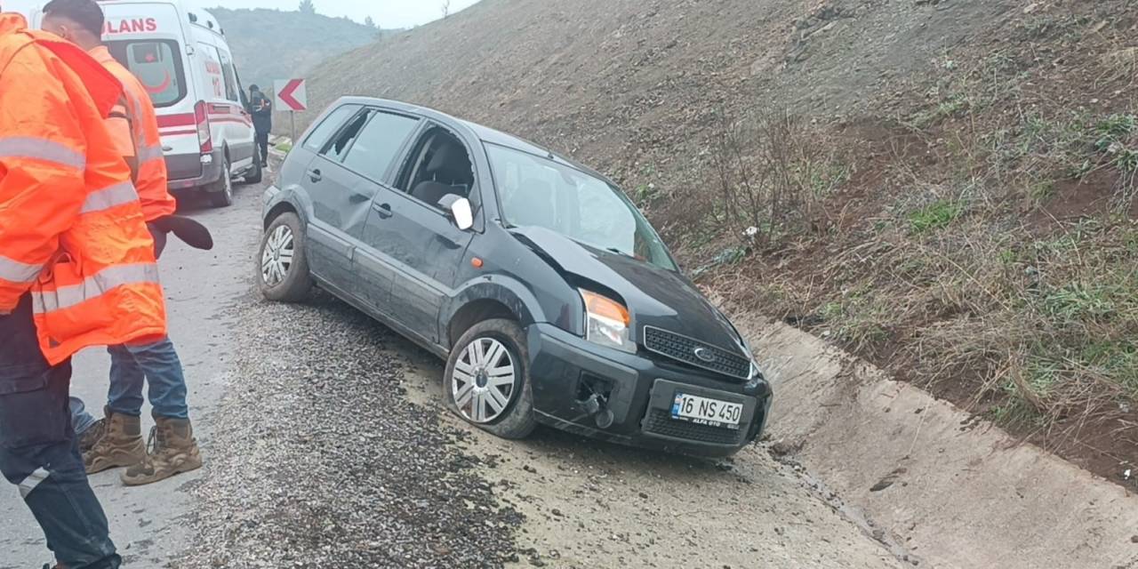 Kontrolden Çıkan Otomobil Takla Attı: 2 Yaralı